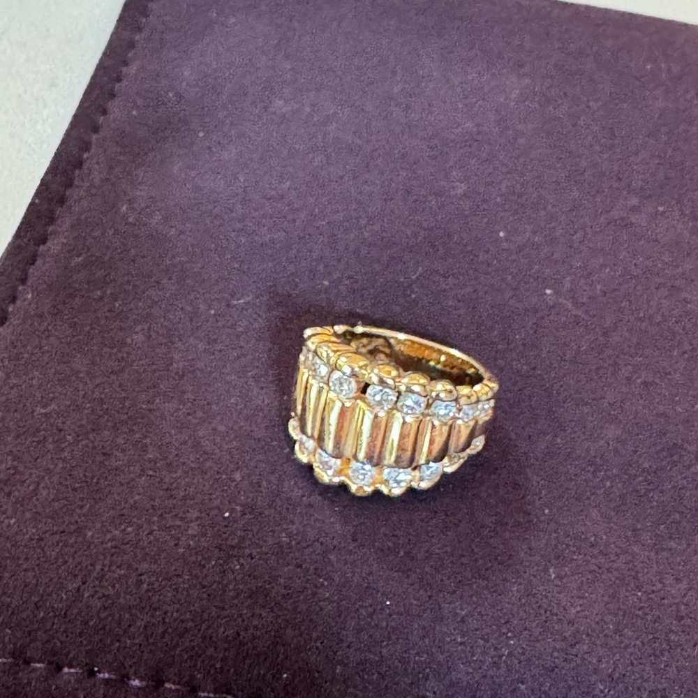 Elegant Gold & CZ Women's Ring